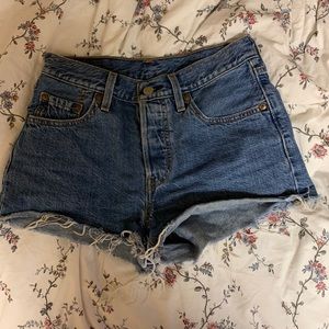 LEVIS SHORTS